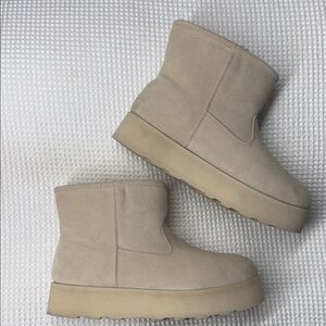 Cozy Cream Fur-Lined Time And TRU Boots - Size 10 - Like New